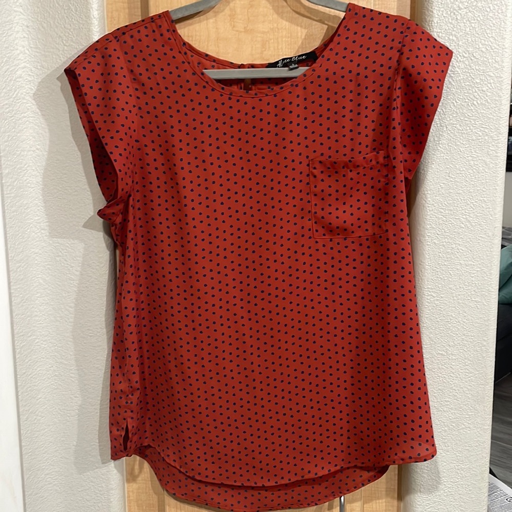 Polka dot polyester Tee